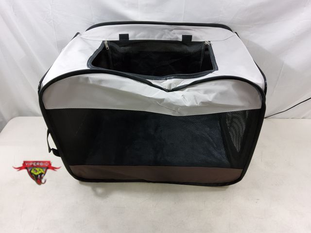 Lot 7-130861 - Pop up pet carrier. 27" X 18" X 21--1/2"H.