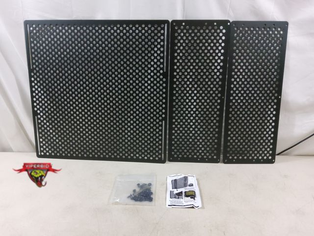 Lot 7-134196 - Adjustable rv screen door grille. 3 Piece : (1) is 20"W and 2 are 7.5"W. 20"H.