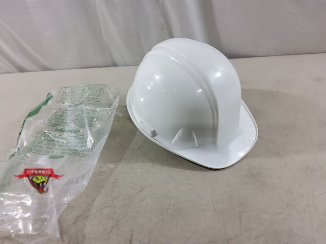 Lot 7-133496 - Pyramet adjustable size hard hat. Head size: 6-/2"-8".