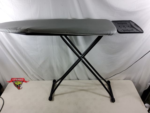Lot 7-134997 - Foldable ironing board.