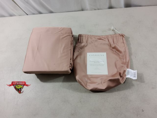 Lot 7-135651 - Casaluna premium cotton sateen sheet set. Full size. 100% Cotton.