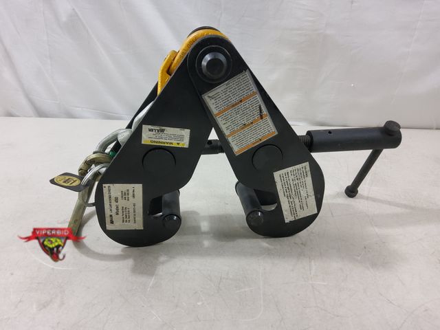 Lot 7-131746 - Miller beam clamp anchorage connector. Model 450. Max. Capacity 350 lbs. Max. beam width: 12.5".