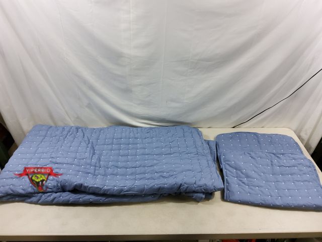 Lot 7-130982 - Wdcozy Quilt Set with (2) Pillow Shams. (90" x 90")
