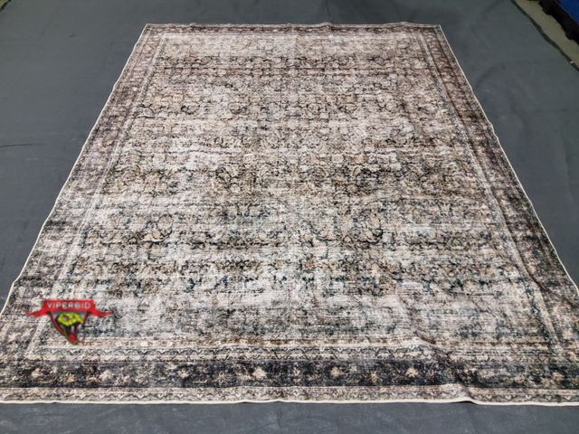 Lot 7-131695 - 8 ft. X 10 ft. Area rug.