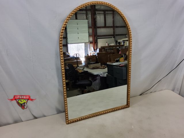 Lot 7-130014 - Decorative mirror. 24" X 36".