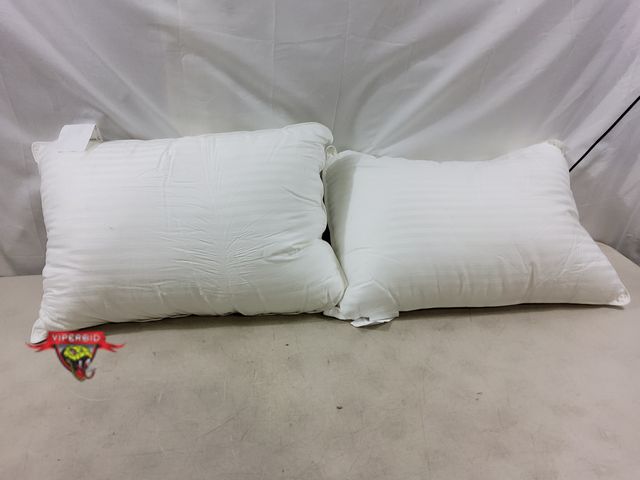 Lot 7-130991 - (2) Beckham Hotel Collection Down Alternative Pillows (20" x 28")