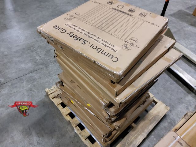Lot 7-130933 - Lot of miscellaneous safety gates.