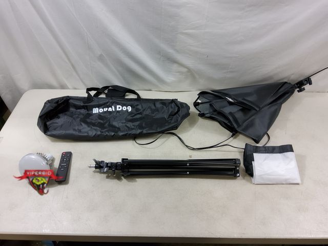 Lot 7-131437 - Mount Dog photography lighting softbox with stand.