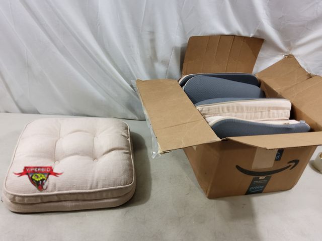 Lot 7-132756 - (4) Goforit Seat cushions with grip bottom. 15-1/2" X 15-1/2".