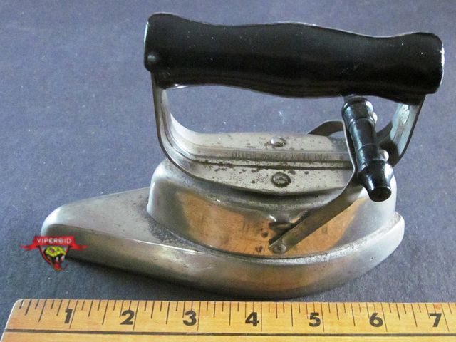 Lot 7-132521 - Vintage! Iron has a date of May 22, 1900 on the handle.  The handle is removable.  The lower piece i...