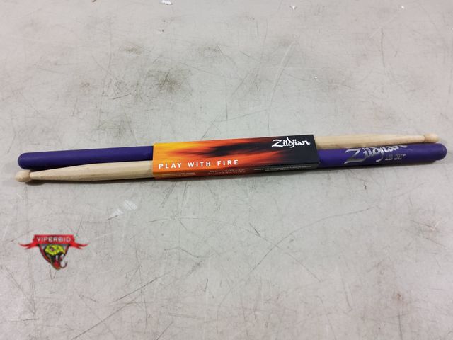 Lot 7-133497 - Zildjian play with fire drum sticks. 2B Dip.