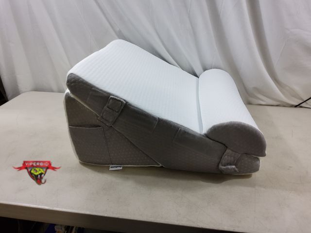 Lot 7-132795 - Bed wedge pillow set.