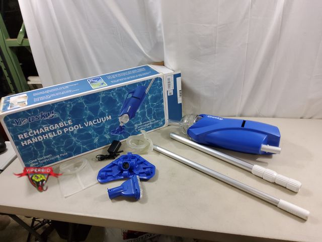 Lot 7-131139 - Vousky rechargable handheld pool vacuum for pools, spas and hot tub cleaning. Used.