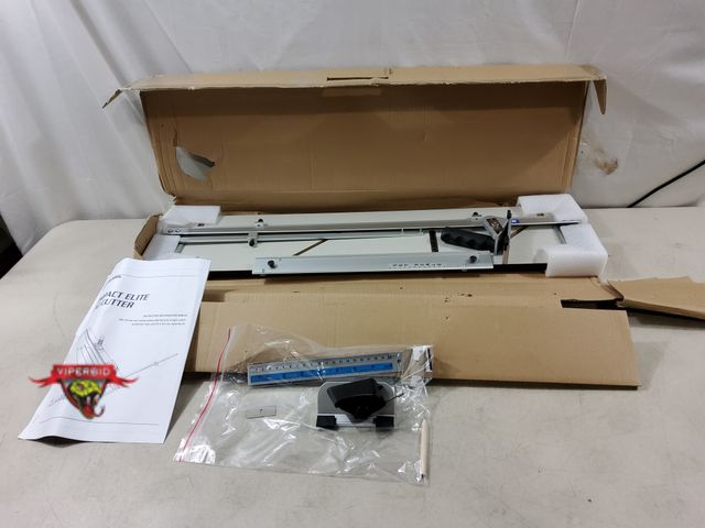 Lot 7-134268 - Retail $96! Uokrr 32" Compact Elite Mat Cutter for DIY Picture Frames, Shadow Boxes and more.