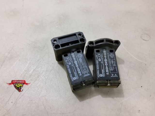 Lot 7-130199 - (2) Allen Bradley photoswitches. Includes (1) 42GRU-9203-QD1 &amp; (1) 42GRU-9002-QD.