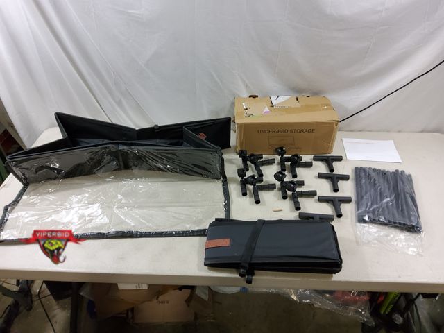 Lot 7-134153 - (2) Underbed rolling storage bins with clear plastic top. Approx. 30" X 20" X 5-1/2"H.