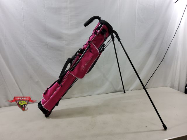 Lot 7-131296 - Ruthnissi Pitch &amp; Putt Golf bag. 4.95"L x 4.13"W x 31.5"H