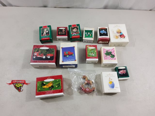 Lot 7-123763 - (14) Assorted Hallmark Christmas tree ornaments