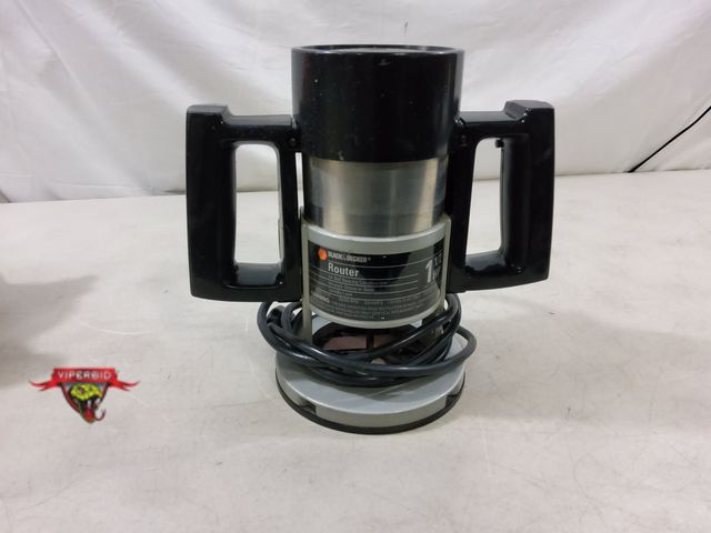 Lot 7-130027 - Black + Decker 1-1/2HP  plunge router. Model TS600. 25000RPM. 9 Amps. 120V.