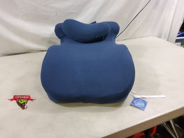 Lot 7-130406 - Moonyooy memory foam lumbar pillow. 21.66" X 14.57" X 7.88".