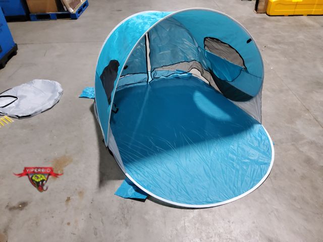 Lot 7-133947 - Wolfwise Pop up Beach Tent Sun Shelter. 87"L x 57"W x 47"H