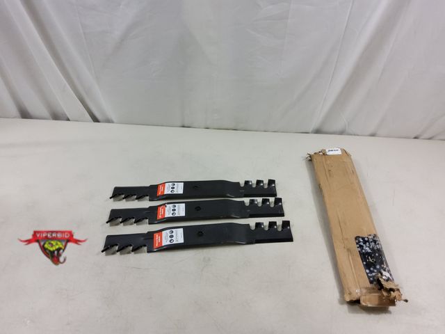 Lot 7-123356 - New! (3) Mower blades. 40MnB. 17-3/8"L.
