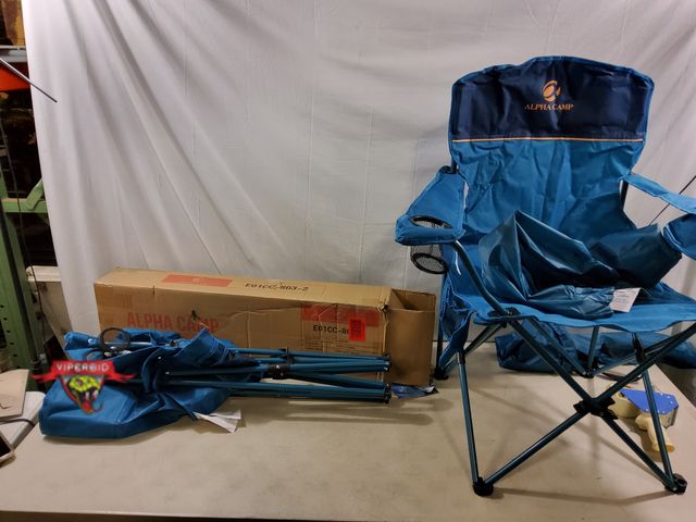 Lot 7-133391 - Set of 2 - Alpha Camp camping chairs with cup holder and 4 can cooler side bag. Model E01CC-803-2.