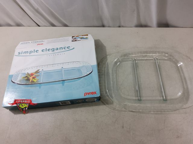 Lot 7-135634 - Vintage! Pyrex Simple Elegance 15" Divided serving platter.