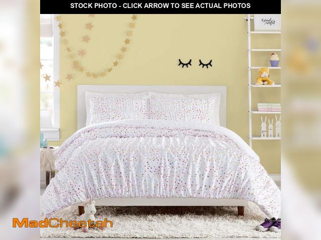 Lot 74-12097509 - URBAN PLAYGROUND Iridescent Stars 2-Piece Kids/Teens Twin/Twin XL Size Bedding Set - Includes Cozy C...