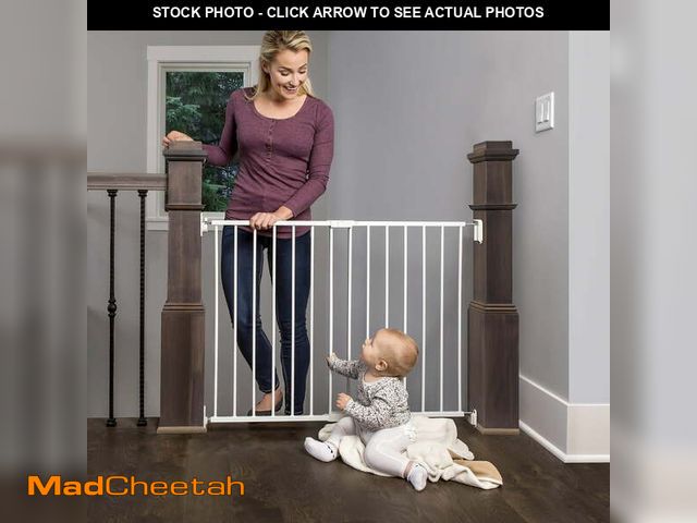 Lot 74-12886444 - (MISSING HARDWARE) Regalo Extra Wide 2-in-1 Stairway and Hallway Baby Safety Gate with Mounting Kit ...