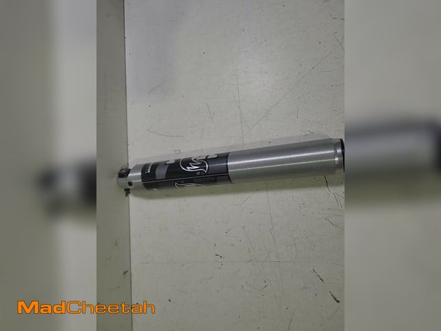 Lot 74-12138446 - Fox Shocks 985-24-241 Rear Shock Absorber Fits Chevrolet Silverado 3500 HD - UNUSED