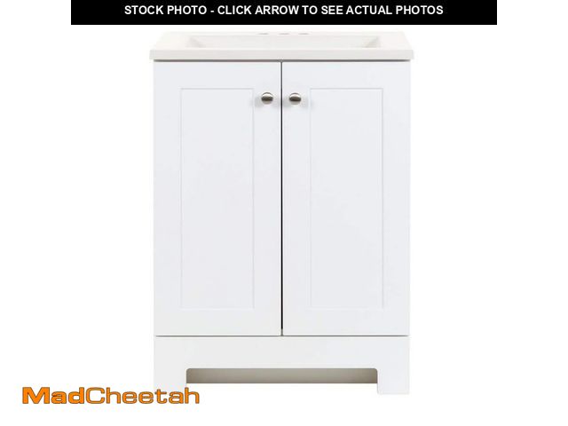 Lot 74-12900574 - (SOME DAMAGE) Glacier Bay 24 in. W x 19 in. D x 33 in. H Single Sink Freestanding Bath Vanity in Whi...