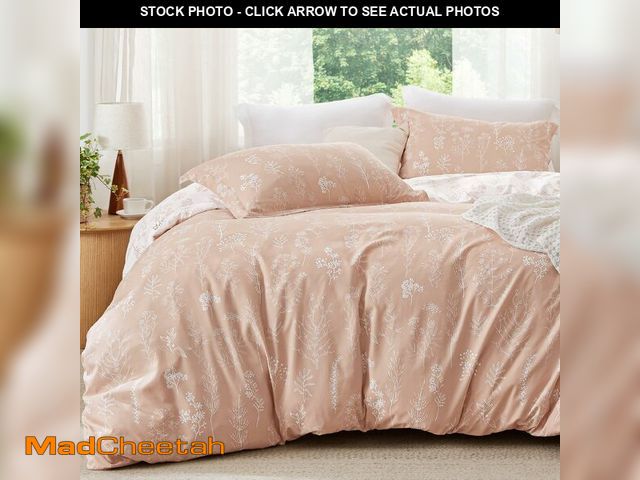 Lot 74-13622486 - Bedsure King Comforter Set - Dusty Rose Bed Set, 3 Pieces Cute Floral Bedding, 1 Soft Reversible Bot...