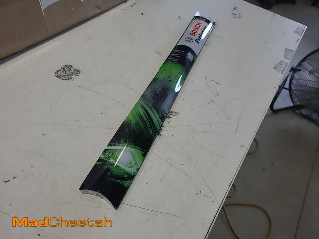 Lot 74-12367325 - BOSCH EVO18 Evolution Beam Wiper Blade; 18" - Single - UNUSED