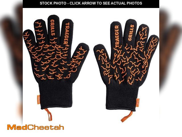 Lot 74-14362272 - Traeger Heat Resistant BBQ Grilling Mitts with Silicone Grip - UNUSED
