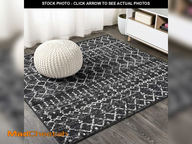 Lot 74-13331535 - JONATHAN Y Boho Vintage Diamond Black/Ivory Square Area Rug 4X4 ft, Moroccan Hype for Living Room, B...