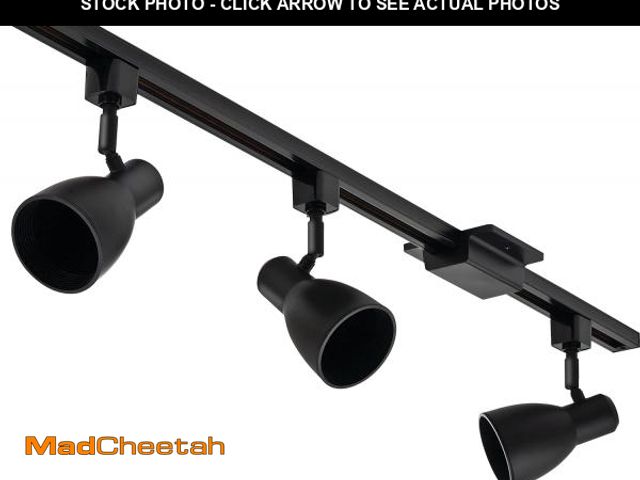 Lot 74-12367330 - BR20 Step Baffle Track Kit, Black, Master Pack of 2 - UNUSED