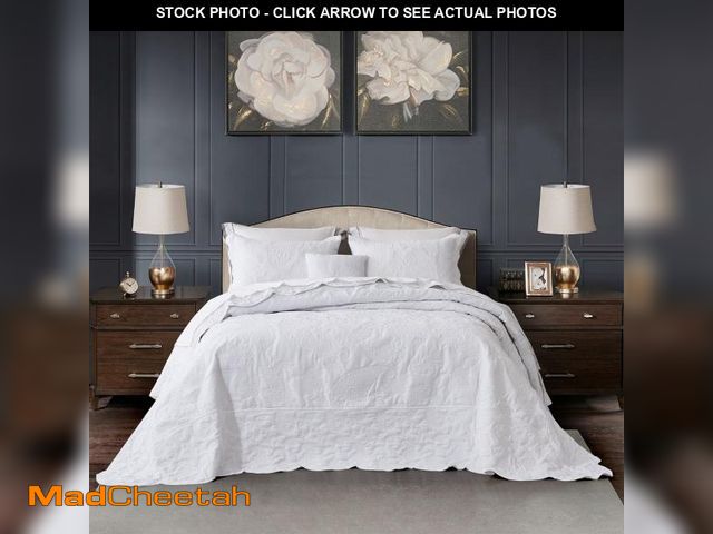 Lot 74-12493113 - HZ &amp; HY Oversized King Bedspread 138x122 Extra Wide - Paisley Pattern Quilt Set - Gorgeous &amp;...
