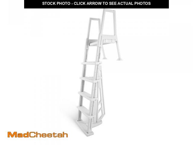 Lot 74-12173969 - Blue Wave NE1175 Heavy Duty In-Pool Ladder - White - UNUSED