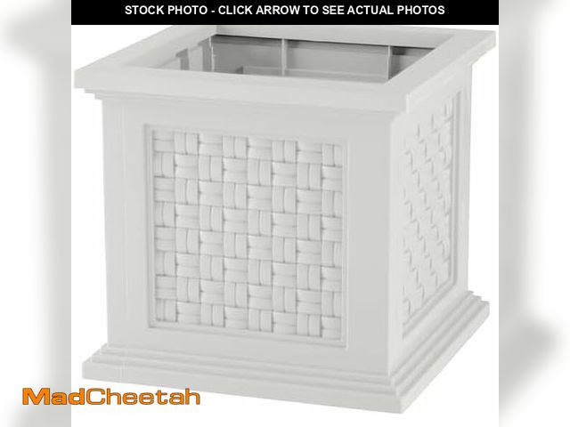 Lot 74-12665245 - Pure Garden Rattan Style Outdoor Planter Box - 14.65-Inch-Square Decorative Flower or Plant Pot - Ga...