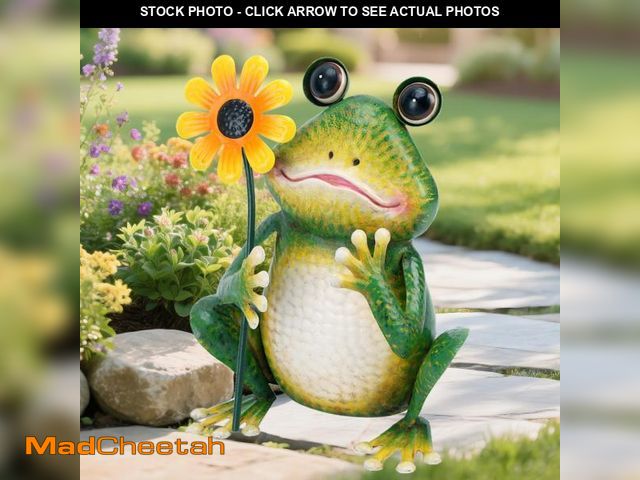 Lot 74-12434363 - chisheen Garden Frog Statue Outdoor Decor Metal Frog Yard Art Sculpture - UNUSED