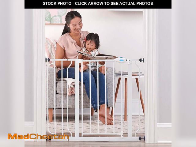 Lot 74-12886623 - Regalo Walk-Through Door, Extra Wide Baby Gate, 29.5"-38.5" for Ages 6 to 24 Months - UNUSED