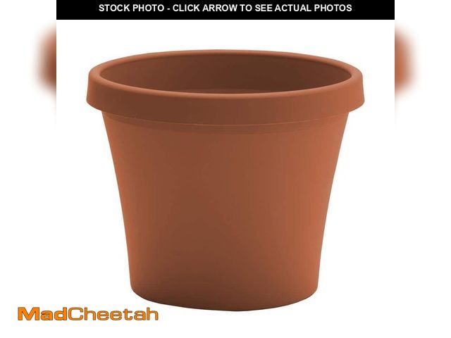 Lot 74-14115531 - *DENTED* Terra 20 in. Terra Cotta Plastic Planter *DENTED*  - UNUSED