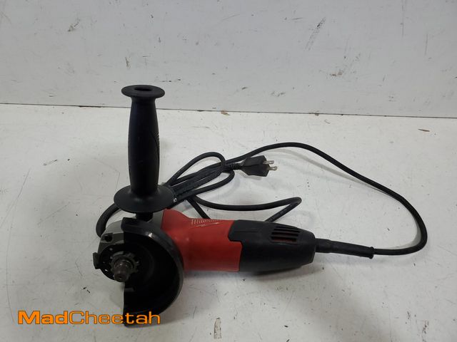 Lot 74-12672661 - Milwaukee 7 Amp Corded 4-1/2 in. Small Angle Grinder with Sliding Lock-On Switch - USED