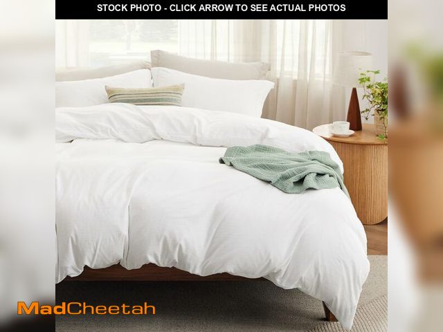 Lot 74-12969829 - Bedsure Duvet Cover Queen Size with Fitted Sheet - 4 Pieces Prewashed Cotton-Like Extra Soft Bedding...