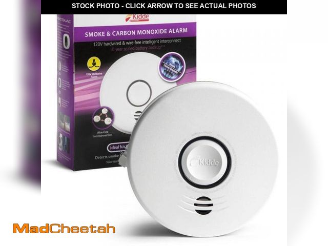 Lot 74-12531933 - Kidde 10-Year Worry-Free Hardwired Smoke and Carbon Monoxide Detector with Wire-Free Voice Interconn...