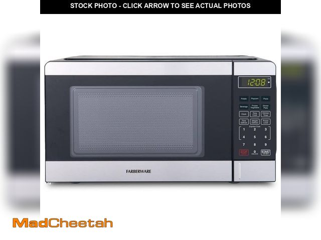 Lot 74-13038412 - Farberware 0.7 cu. ft. Compact Microwave Oven, 700-Watt, Stainless Steel - USED