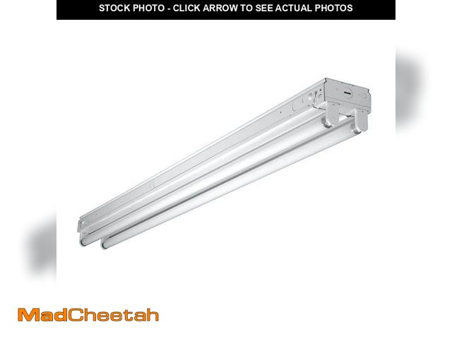 Lot 74-12610434 - Metalux 32-Watt 2-Light White 4 ft. Fluorescent Strip Light - USED