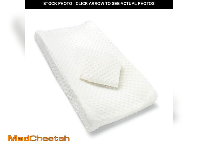 Lot 74-12975639 - MunchkinÃÂ® Diaper Changing Pad Covers, 2 Pack, White Ã¢â¬â Fits Standard Contoured Changing Pad...