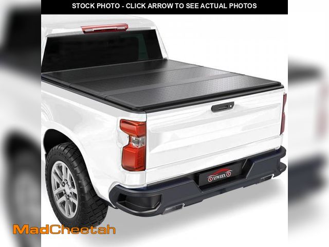 Lot 74-12489914 - XTWEEX Hard Tri-fold Truck Bed Tonneau Cover Fits 6.9 FT for 2020-2025 Chevrolet Silverado/GMC Sierr...